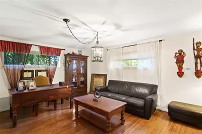 6315 Maynada St, Coral Gables, FL 33146 - Photo 6