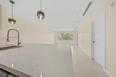 1400 NE 191st St #305, Miami, FL 33179 - Photo 4