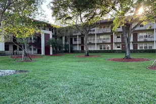 150 SW 134th Way, Pembroke Pines, FL 33027 - Photo 1