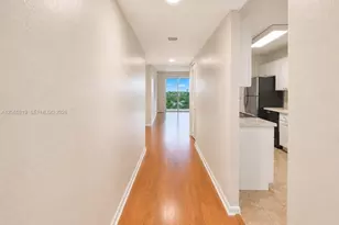 250 Jacaranda Dr, Plantation, FL 33324 - Photo 4