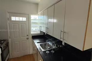 8080 Tatum Waterway Dr, Miami Beach, FL 33141 - Photo 4