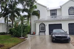 10702 Pelican Dr, Wellington, FL 33414 - Photo 4