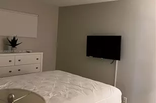 1717 N Bayshore Dr, Miami, FL 33132 - Photo 22
