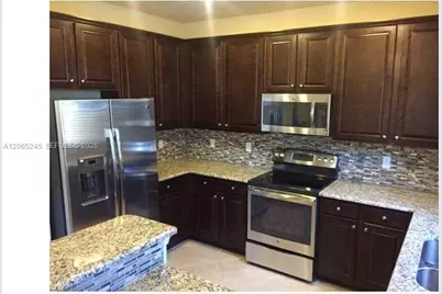 8444 Lakeview Trl, Parkland, FL 33076 - Photo 2