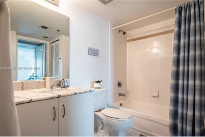1200 Brickell Bay Dr #3821, Miami, FL 33131 - Photo 26