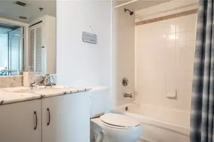 1200 Brickell Bay Dr, Miami, FL 33131 - Photo 14