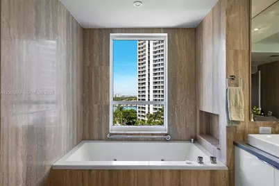 21050 Point Pl #1006, Aventura, FL 33180 - Photo 22