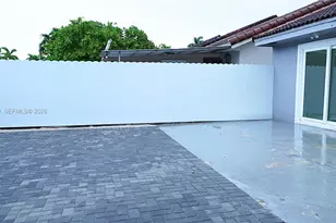 5661 W 21st Ave, Hialeah, FL 33016 - Photo 24