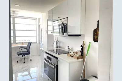 18051 Biscayne Blvd #1904-1, Aventura, FL 33160 - Photo 6