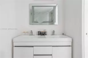 18051 Biscayne Blvd, Aventura, FL 33160 - Photo 16