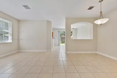 2531 SE 15th Ct, Homestead, FL 33035 - Photo 4