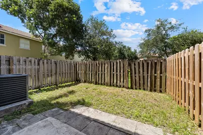 2531 SE 15th Ct, Homestead, FL 33035 - Photo 12