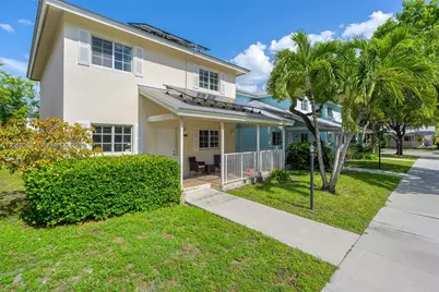 1975 NW 3rd Ct #39, Miami, FL 33136 - Photo 2
