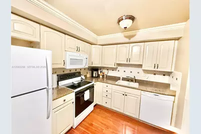 600 Three Islands Blvd #1107, Hallandale Beach, FL 33009 - Photo 2