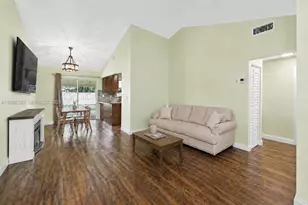 10340 SW 154th Pl, Miami, FL 33196 - Photo 4
