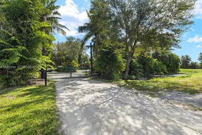 14996 S 50th St S #0, Wellington, FL 33414 - Photo 2