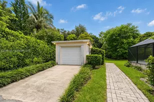 11624 SW 93rd St, Miami, FL 33176 - Photo 4