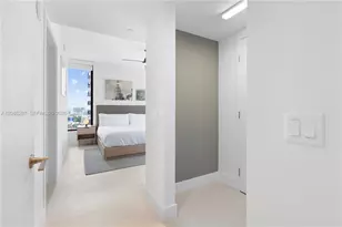 159 NE 6th St, Miami, FL 33132 - Photo 12