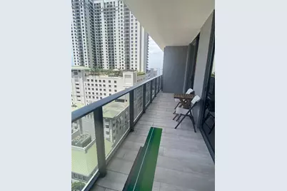 45 SW 9th St #1005, Miami, FL 33130 - Photo 18