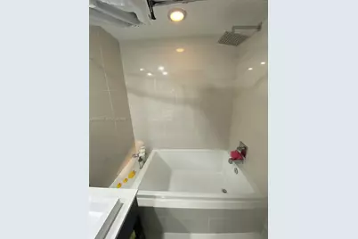 45 SW 9th St #1005, Miami, FL 33130 - Photo 8