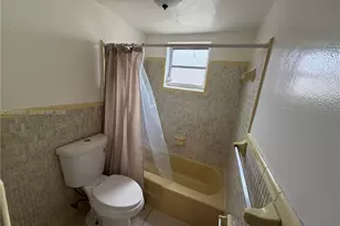16150 NE 19th Ct, North Miami Beach, FL 33162 - Photo 6
