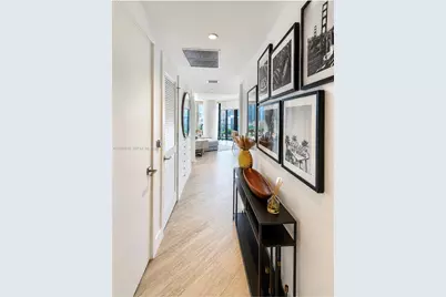 121 NE 34th St #904, Miami, FL 33137 - Photo 8