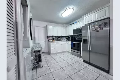 4689 NW 9th St #109, Miami, FL 33126 - Photo 2