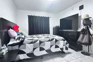 4689 NW 9th St, Miami, FL 33126 - Photo 10