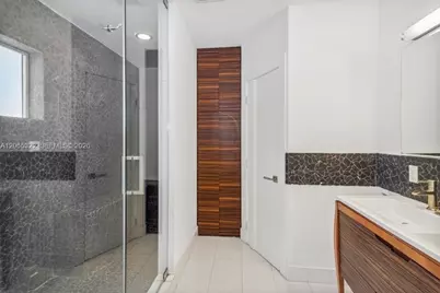 8215 SW 63rd Pl, Miami, FL 33143 - Photo 14