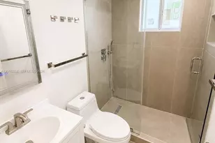 470 NE 130th St, North Miami, FL 33161 - Photo 12