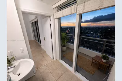 60 SW 13th St #3219, Miami, FL 33130 - Photo 12