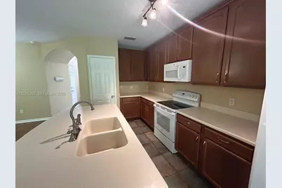 6018 Tivoli Gardens Blvd, Orlando, FL 32829 - Photo 14
