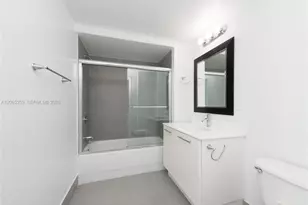 92 SW 3rd St, Miami, FL 33130 - Photo 18