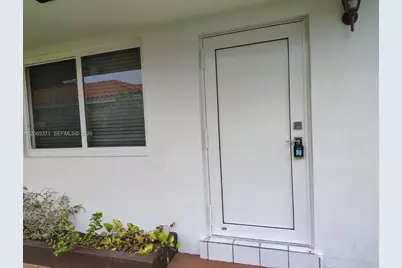 4250 NW 3rd St #4250, Miami, FL 33126 - Photo 2