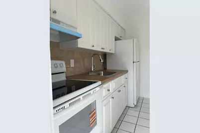 4250 NW 3rd St #4250, Miami, FL 33126 - Photo 8