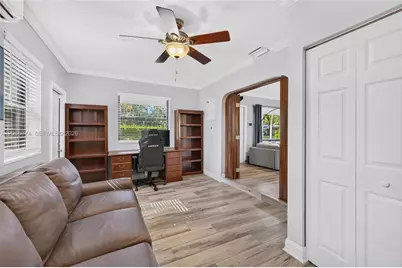 300 NW 28th St, Wilton Manors, FL 33311 - Photo 34