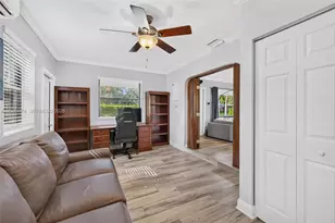 300 NW 28th St, Wilton Manors, FL 33311 - Photo 34