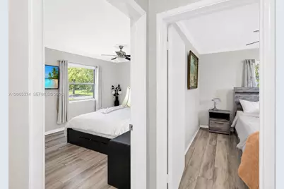 300 NW 28th St, Wilton Manors, FL 33311 - Photo 26