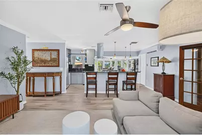 300 NW 28th St, Wilton Manors, FL 33311 - Photo 22