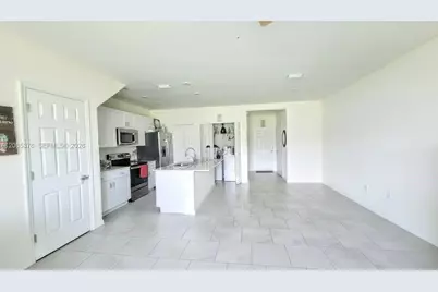 14008 Oviedo Pl, Fort Myers, FL 33905 - Photo 2