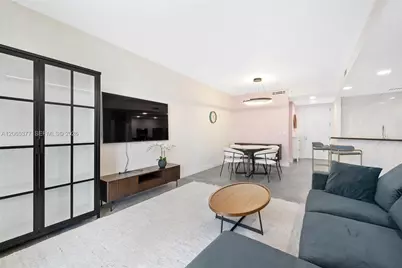 801 Brickell Key Blvd #1805, Miami, FL 33131 - Photo 6