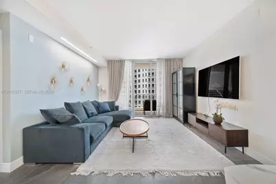801 Brickell Key Blvd #1805, Miami, FL 33131 - Photo 2