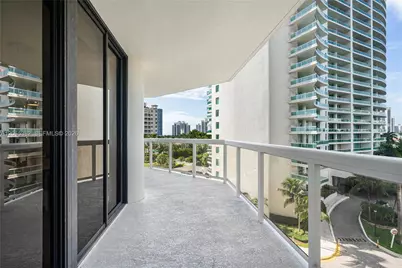 20185 E Country Club Dr #604, Aventura, FL 33180 - Photo 26