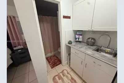19631 NW 57th Pl, Hialeah, FL 33015 - Photo 38