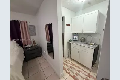 19631 NW 57th Pl, Hialeah, FL 33015 - Photo 8