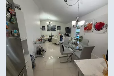 19631 NW 57th Pl, Hialeah, FL 33015 - Photo 36