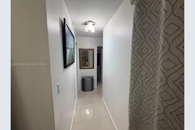 19631 NW 57th Pl, Hialeah, FL 33015 - Photo 28