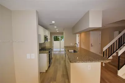 853 NW 80th Ter #2, Plantation, FL 33324 - Photo 6
