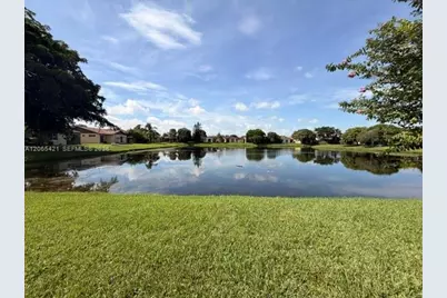 9631 W Elm Ln, Miramar, FL 33025 - Photo 10