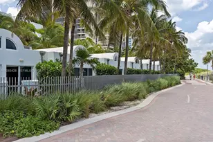 6365 Collins Ave, Miami Beach, FL 33141 - Photo 18